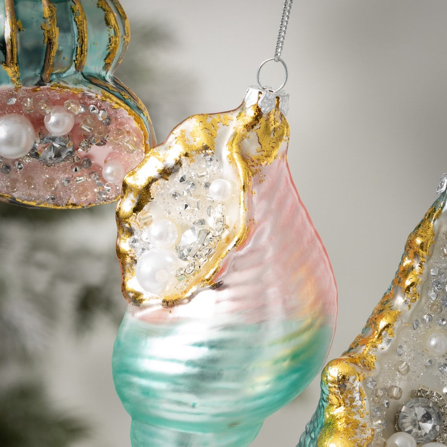 Shell Ornaments & Decorations