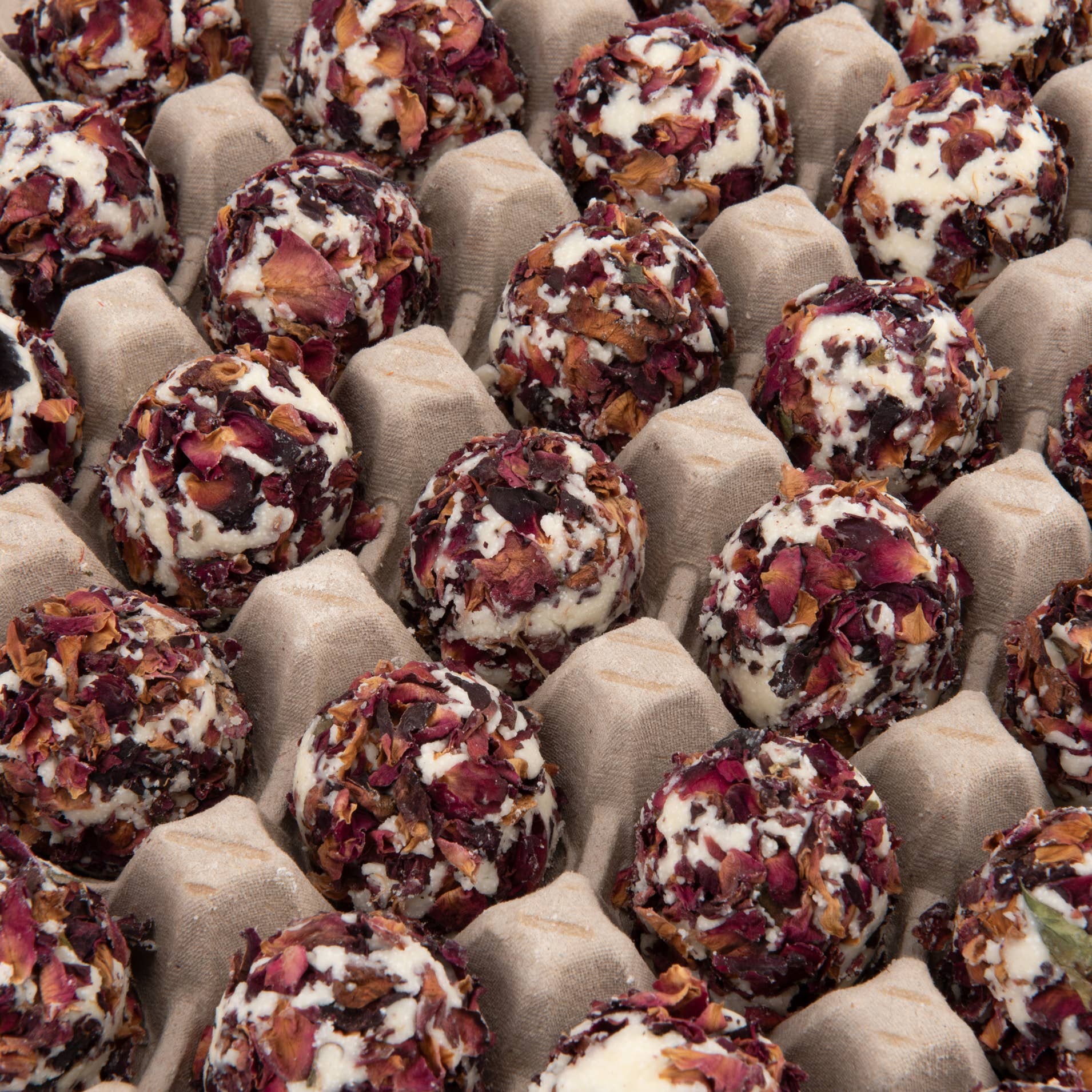 Heyland & Whittle  Neroli & Rose Bath Melt Truffle Tray - Bulk