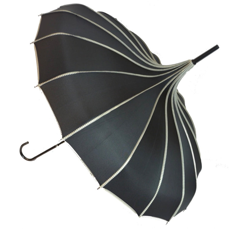 Boutique Ribbed Pagoda Umbrella - Black | Putti Fine Fashions