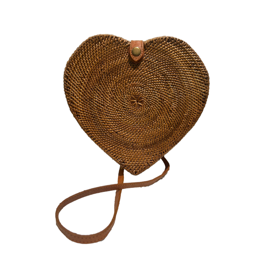 Amour Seagrass Heart Bag | Putti Fine Fashions