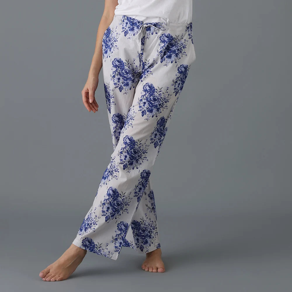 Francesca Pant in a Bag