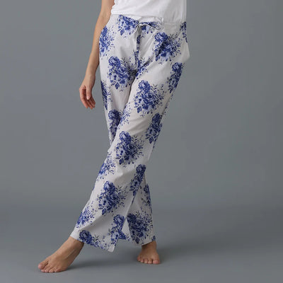 Francesca Pant in a Bag