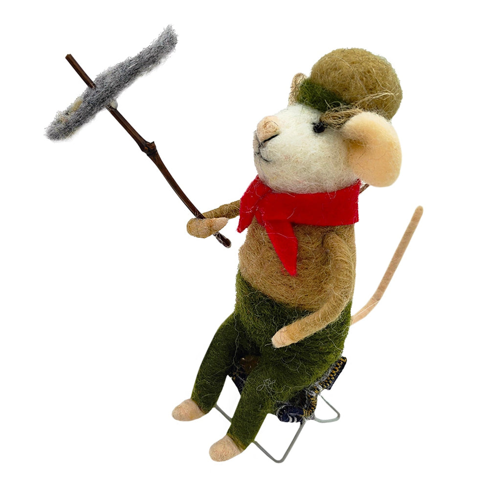 "Fishing Grilling Gordon" Felt Mouse Ornament | Putti Christmas