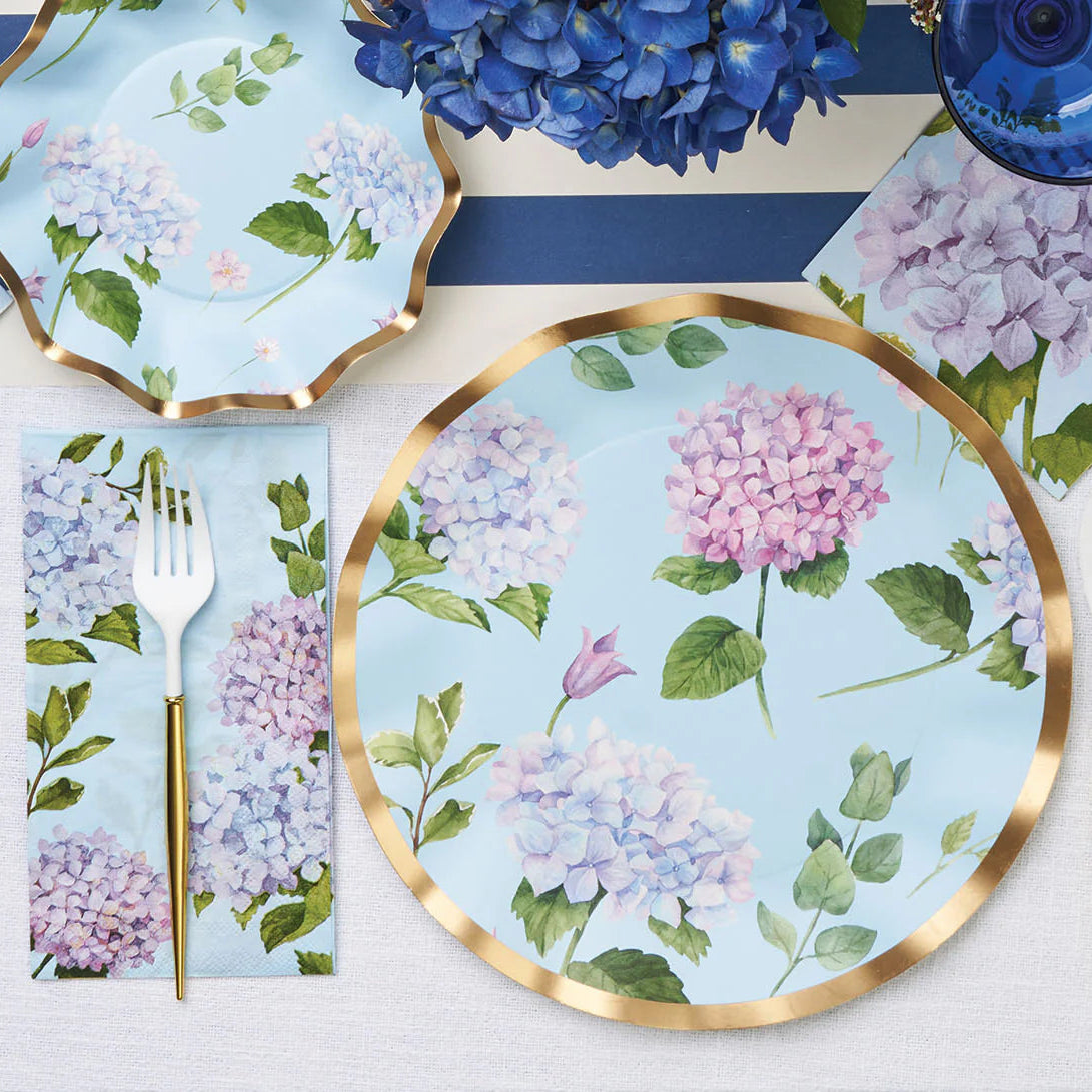 Sophistiplate Charming Hydrangea Wavey Paper Dinner Plate