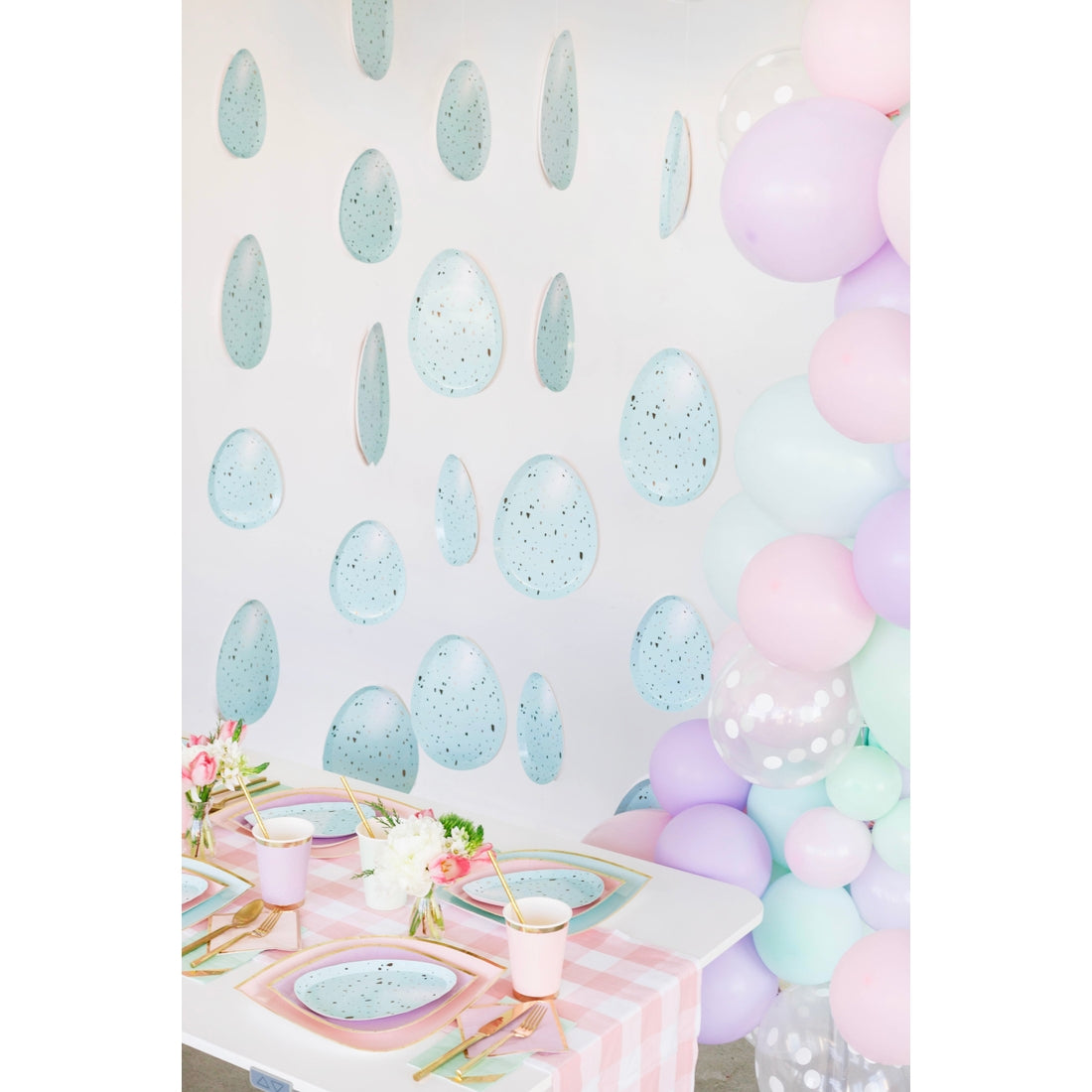 Rockin' Robin Die-Cut Paper Lunch Plates