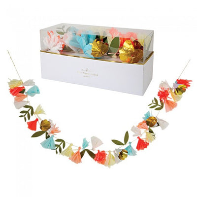 Meri Meri Flower Bouquet Garland -  Party Supplies - Meri Meri UK - Putti Fine Furnishings Toronto Canada - 3