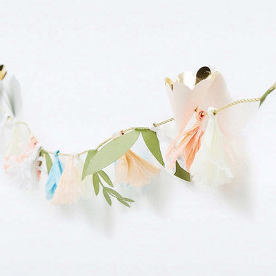 Meri Meri Flower Bouquet Garland -  Party Supplies - Meri Meri UK - Putti Fine Furnishings Toronto Canada - 4