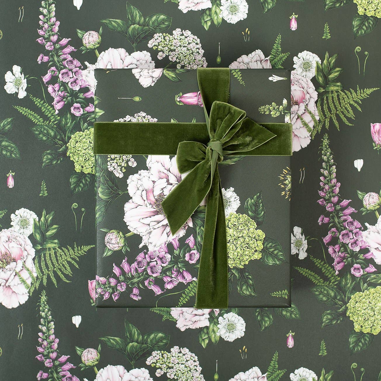 Summer Garden Dark Green Gift Wrap