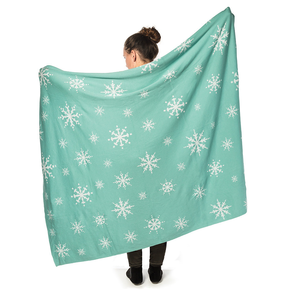 Allover Snowflake Knit Winter Throw