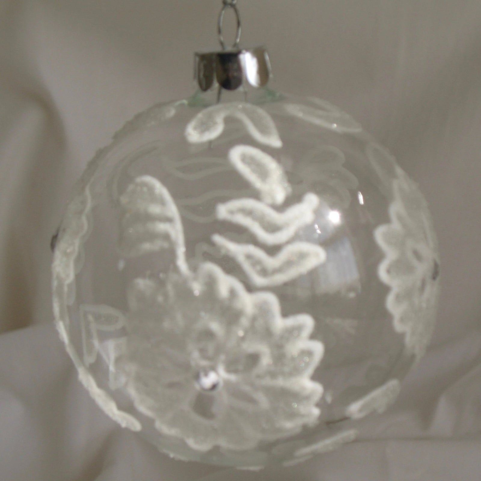 Clear with White Flowers Glass Ball Ornament, FDF-Fil de Fer Enterprises, Putti Fine Furnishings