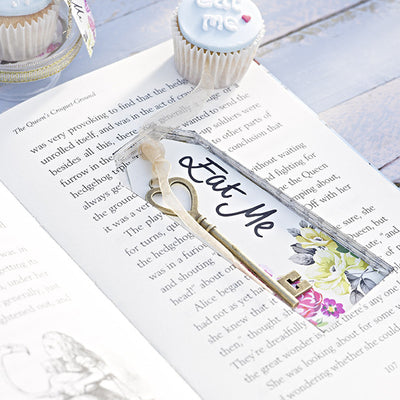 Truly Alice Keys & Tags -  Party Supplies - Talking Tables - Putti Fine Furnishings Toronto Canada - 3