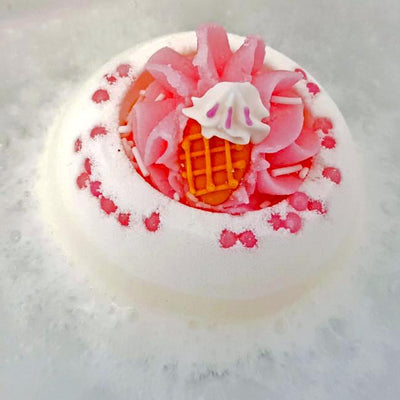 Bomb Cosmetics UK "Ice Cream Queen" Bath Blaster