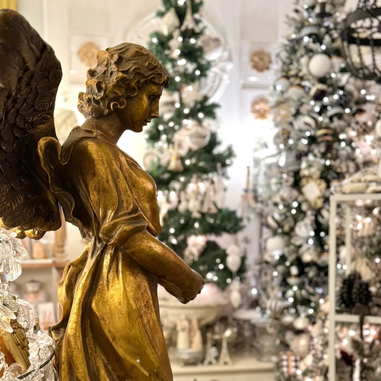 &quot;City of Lights&quot; Parisian Christmas