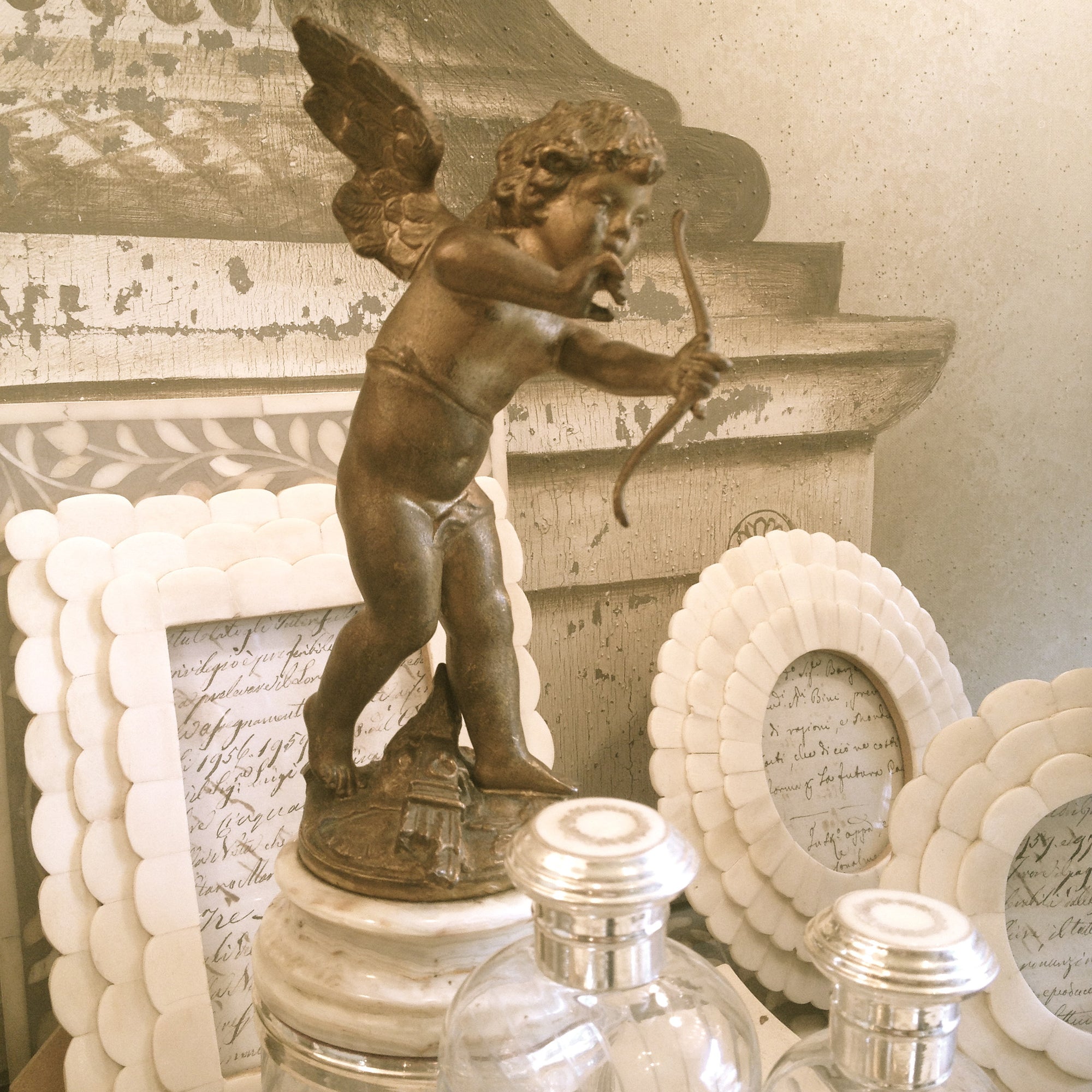Antique Objet