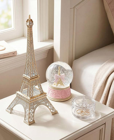 Eiffel Tower Snow Globe
