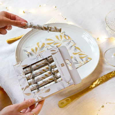 Mistletoe Christmas Saucer Crackers | Putti Christmas Entertaining