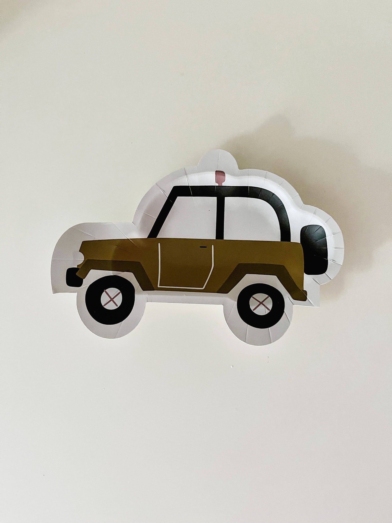 Josi James Safari Jeep Plate - Putti Fine Furnishings