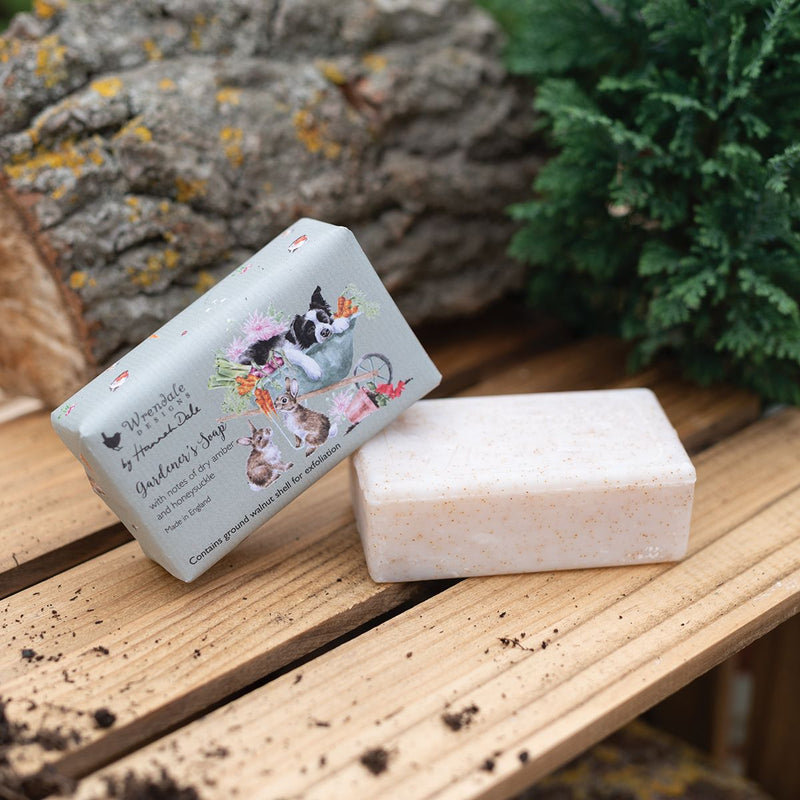 Wrendale Dry Amber and Honeysuckle Gardeners Soap | Putti Fine Furnishings 