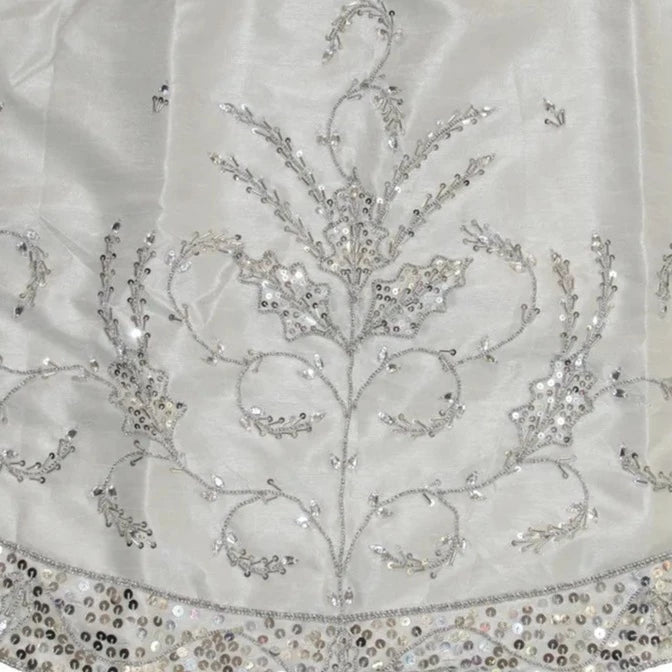 Silver Hand Embroidery Tree Skirt | Putti Christmas Decorations 