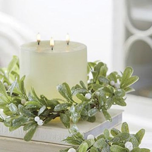 Small Mistletoe Candle Wreath