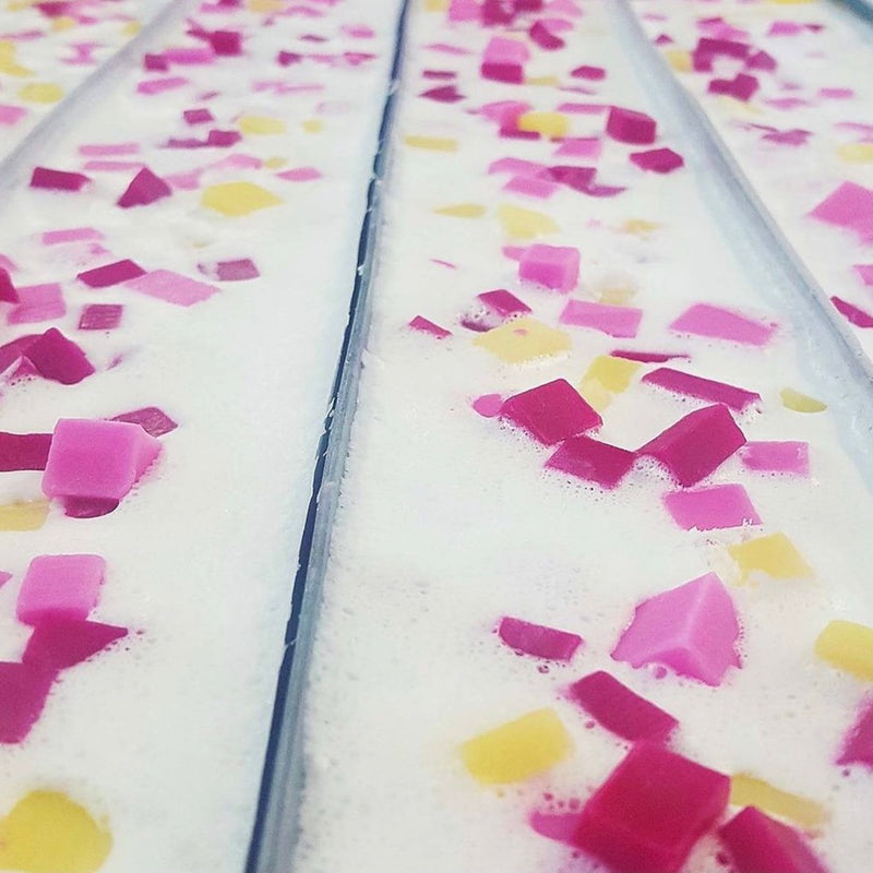 Bomb Cosmetics "Swizzle Stick" Soap Slice | Le Petite Putti 