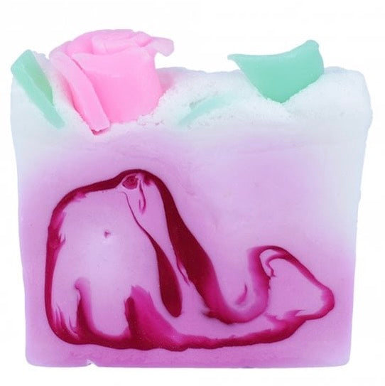 Handcrafted using nothing but the finest ingredients, this soap will gently kiss you clean with pure Rose & Lavender essential oils, for an intoxicating and sensual wash. 