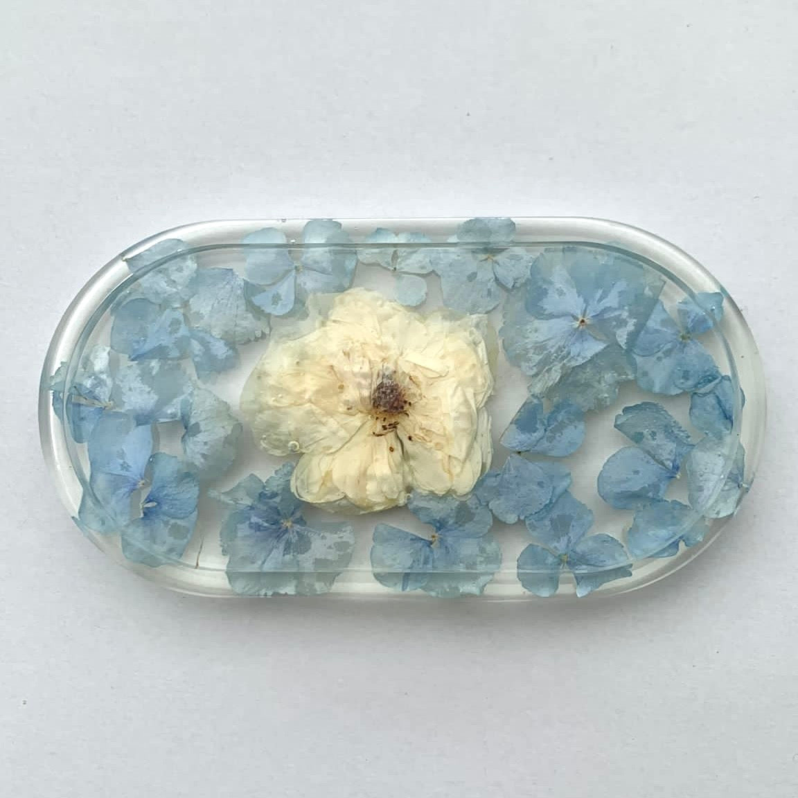 Resin Botanical Trinket Tray - Ivory Rose & Blue Hydrangea