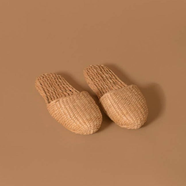 Natural Straw Slippers | Putti Fine Fashions Canada 