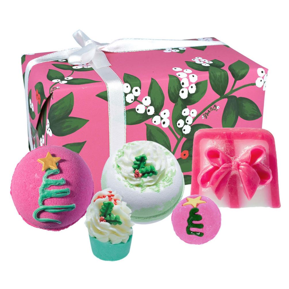 Bomb Cosmetics UK "Under the Mistletoe" Wrapped Giftpack | Le Petite Putti 