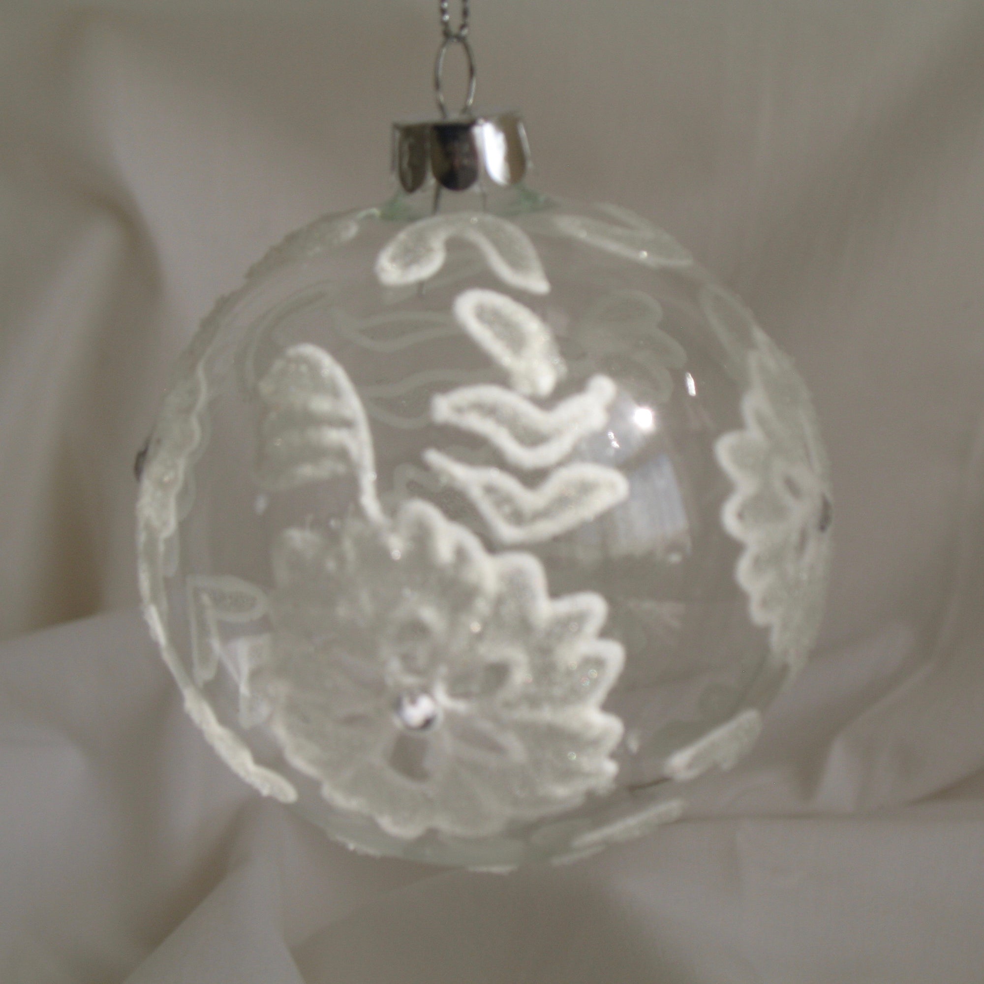  Clear with White Flowers Glass Ball Ornament, FDF-Fil de Fer Enterprises, Putti Fine Furnishings