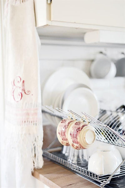 Jeanne d'Arc Living Magazine Jan 2014 1st Edition, Jeanne d'Arc Living, Putti Fine Furnishings